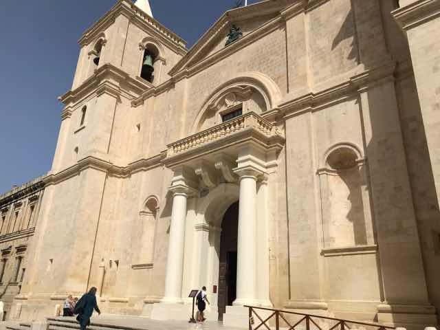 絶対に行きたい観光地 マルタで最も豪華な教会 聖ヨハネ大聖堂の魅力 布団の中からマルタ